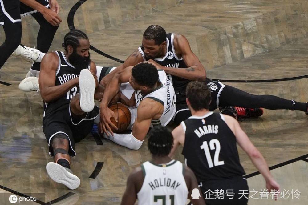  杜兰特复出砍40分篮网胜公牛  